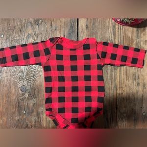 NEW Size 0-3 months HB Buffalo plaid long sleeve onesie.  One piece.